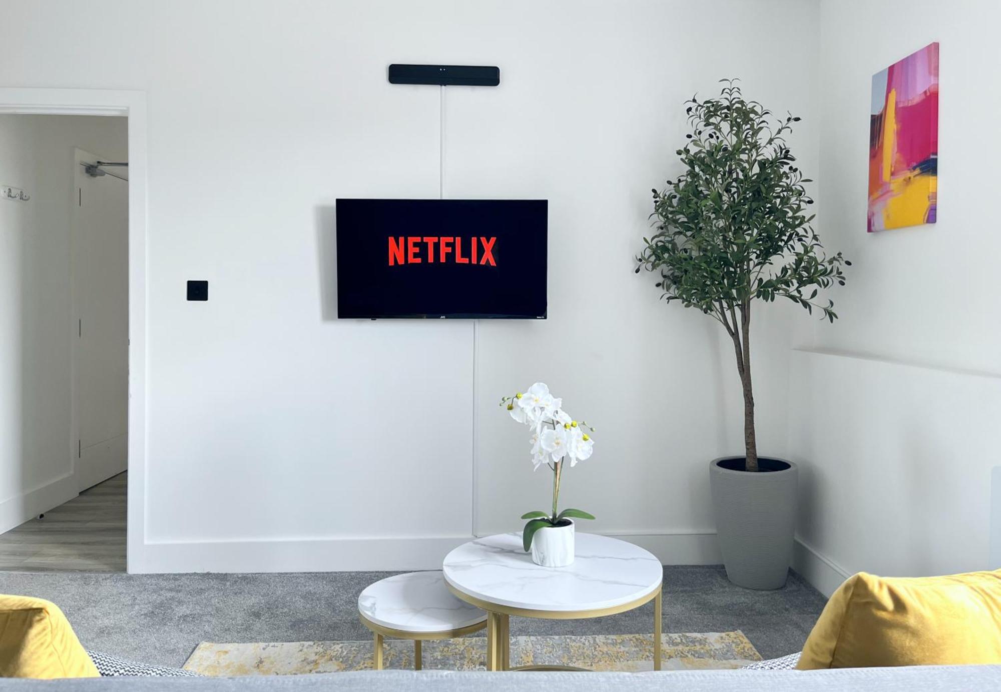 Luxury Norwich City Centre Apartment - Free Parking Екстер'єр фото